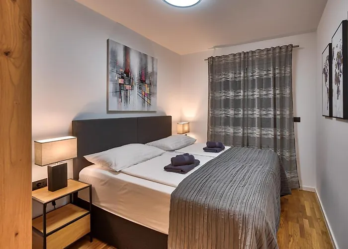 Art Monvidal Πούλα