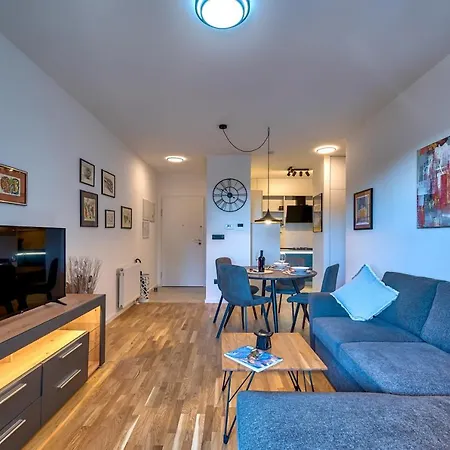 Apartament Art Monvidal