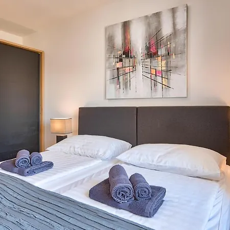 アパート Art Monvidal